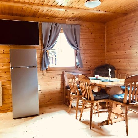 Holiday Cottage Krishtan ポドチェトルテク エクステリア 写真