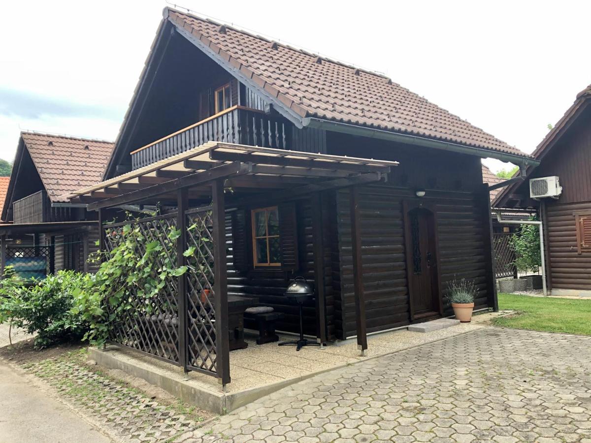 Holiday Cottage Krishtan ポドチェトルテク エクステリア 写真