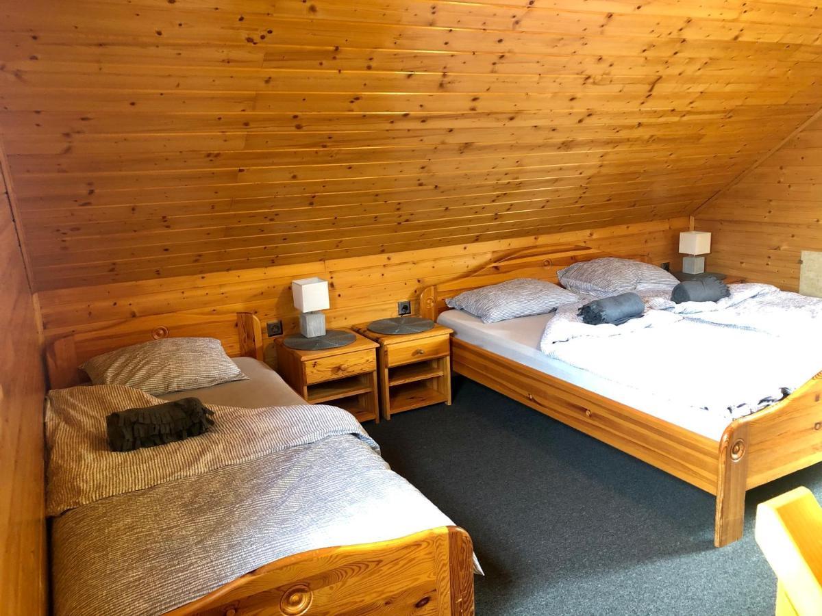 Holiday Cottage Krishtan ポドチェトルテク エクステリア 写真