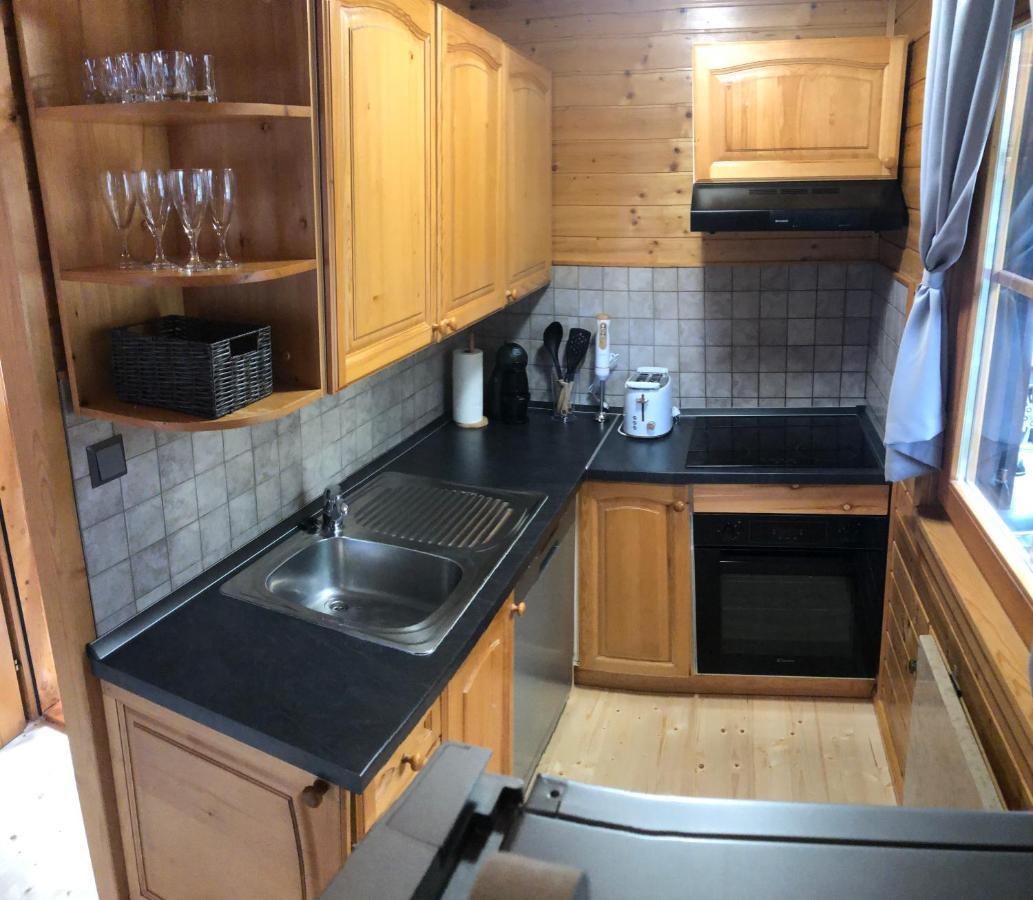 Holiday Cottage Krishtan ポドチェトルテク エクステリア 写真