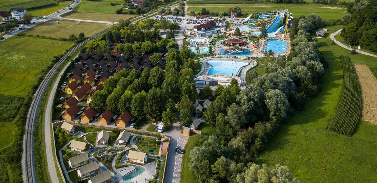 Holiday Cottage Krishtan ポドチェトルテク エクステリア 写真